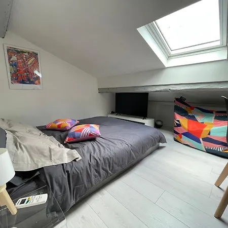 Appartement Au Pigeonnier : Hyper Centre + Clim + Parking Gratuit *